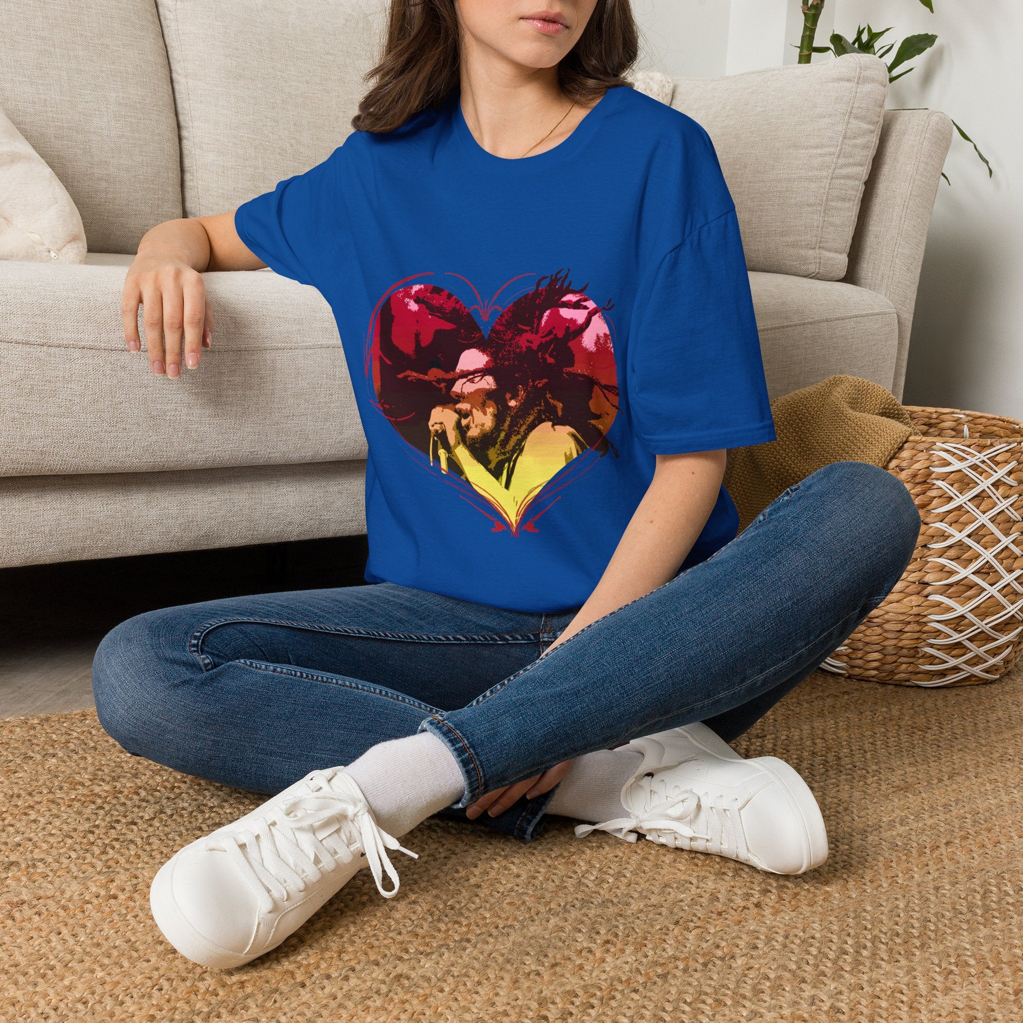 Heart Graphic T-Shirt — Vintage Couple Silhouette Love Tee